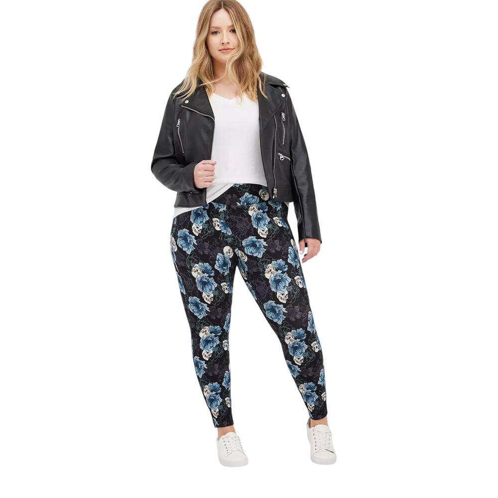 Torrid Pixie Skinny Studio Ponte High Rise Ankle Pant Skull and Flowers Size 2X